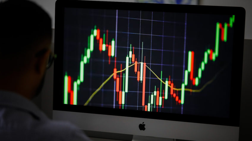 Ibovespa e Bolsas no mundo têm queda com “2ª feira sangrenta”
