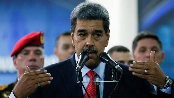 Grupo de hackers Anonymous declara guerra cibernética ao governo de Nicolás Maduro