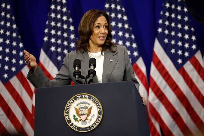 Kamala tem pequena vantagem sobre Trump nas eleições presidenciais dos EUA