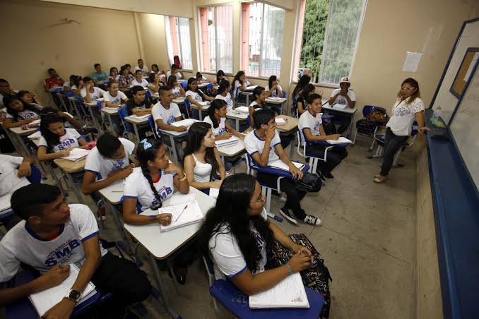 Helder anuncia pagamento do Fundef a 26 mil servidores no Pará