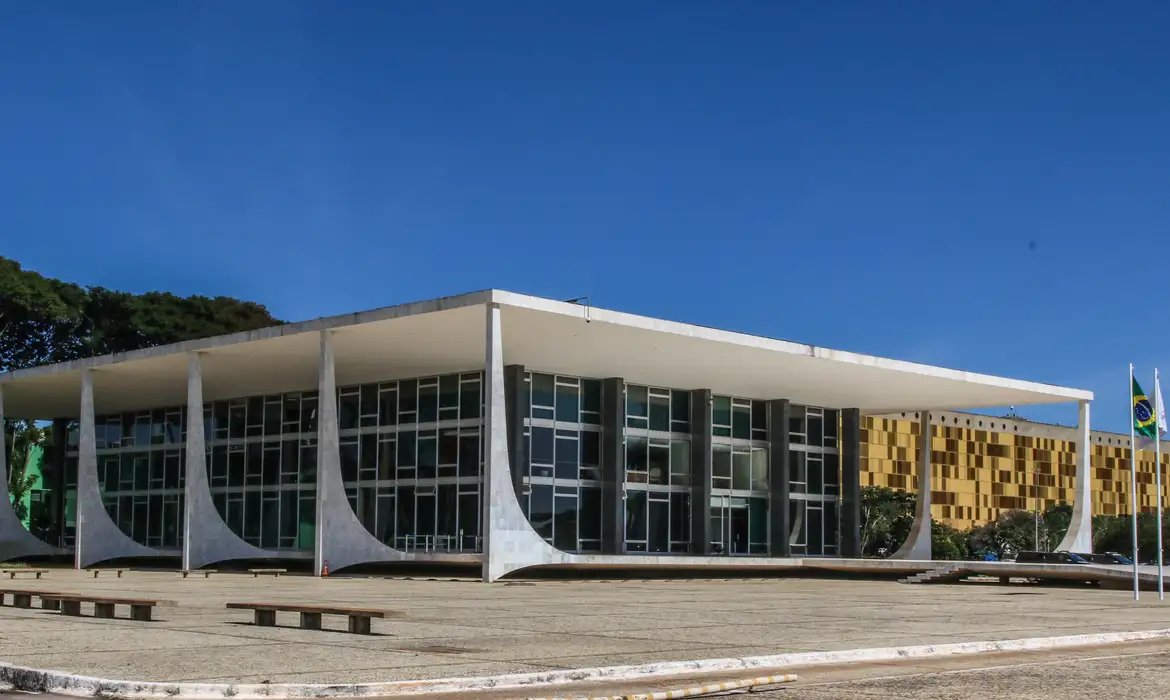 STF pode julgar em novembro ações sobre retirada de conteúdo digital