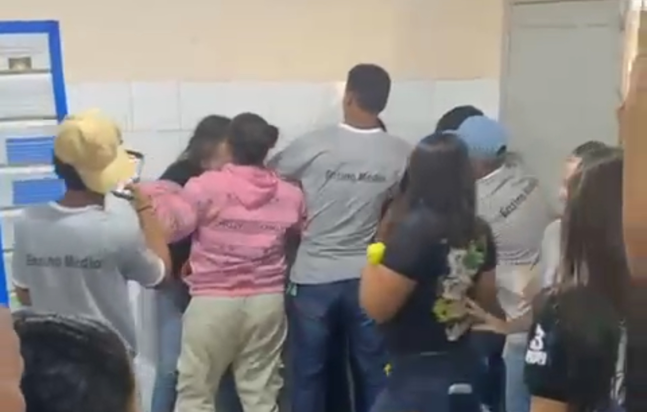 Alunas se agridem com socos e puxões de cabelo em escola de Marabá