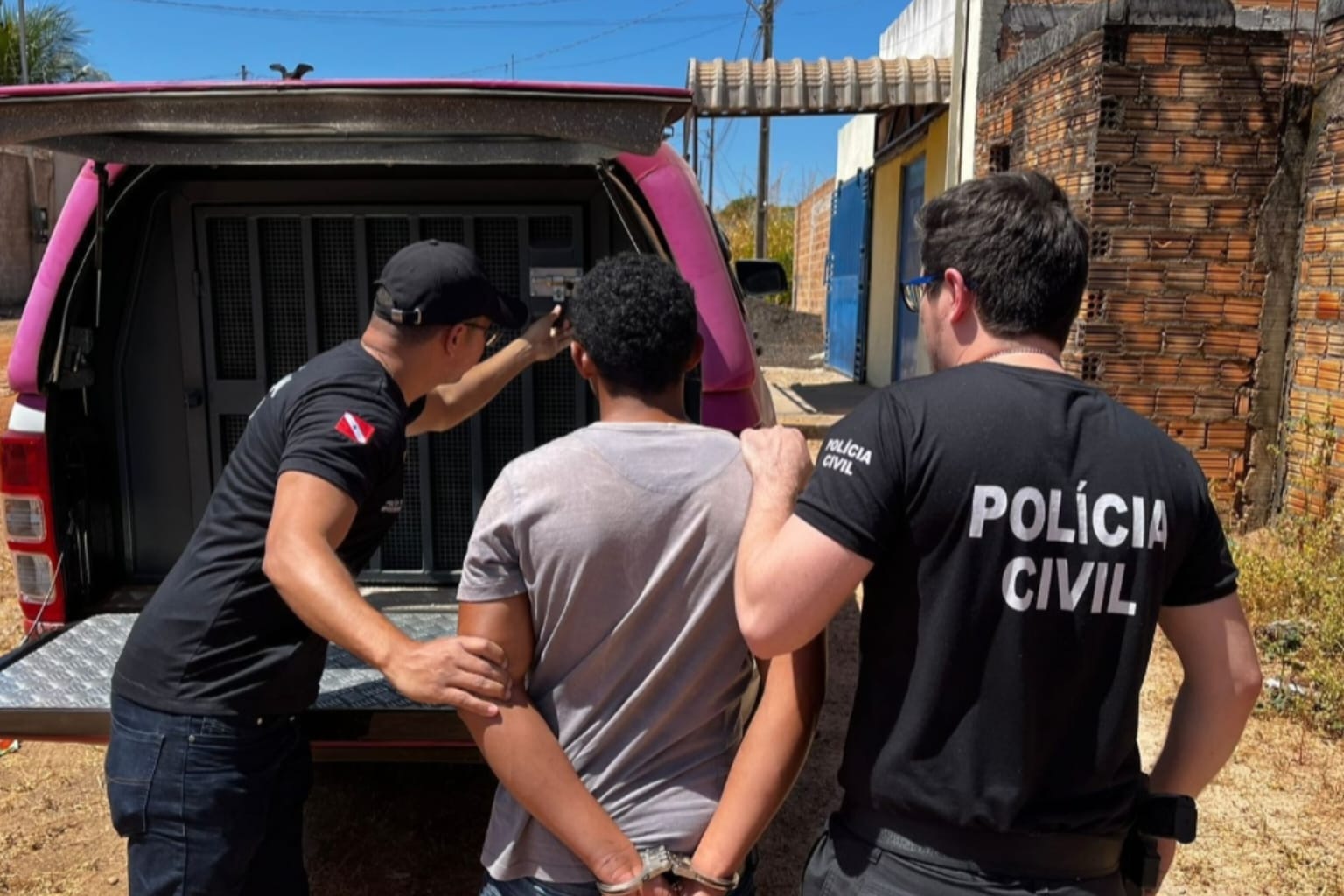 Homem invade casa e estupra adolescente em Redenção