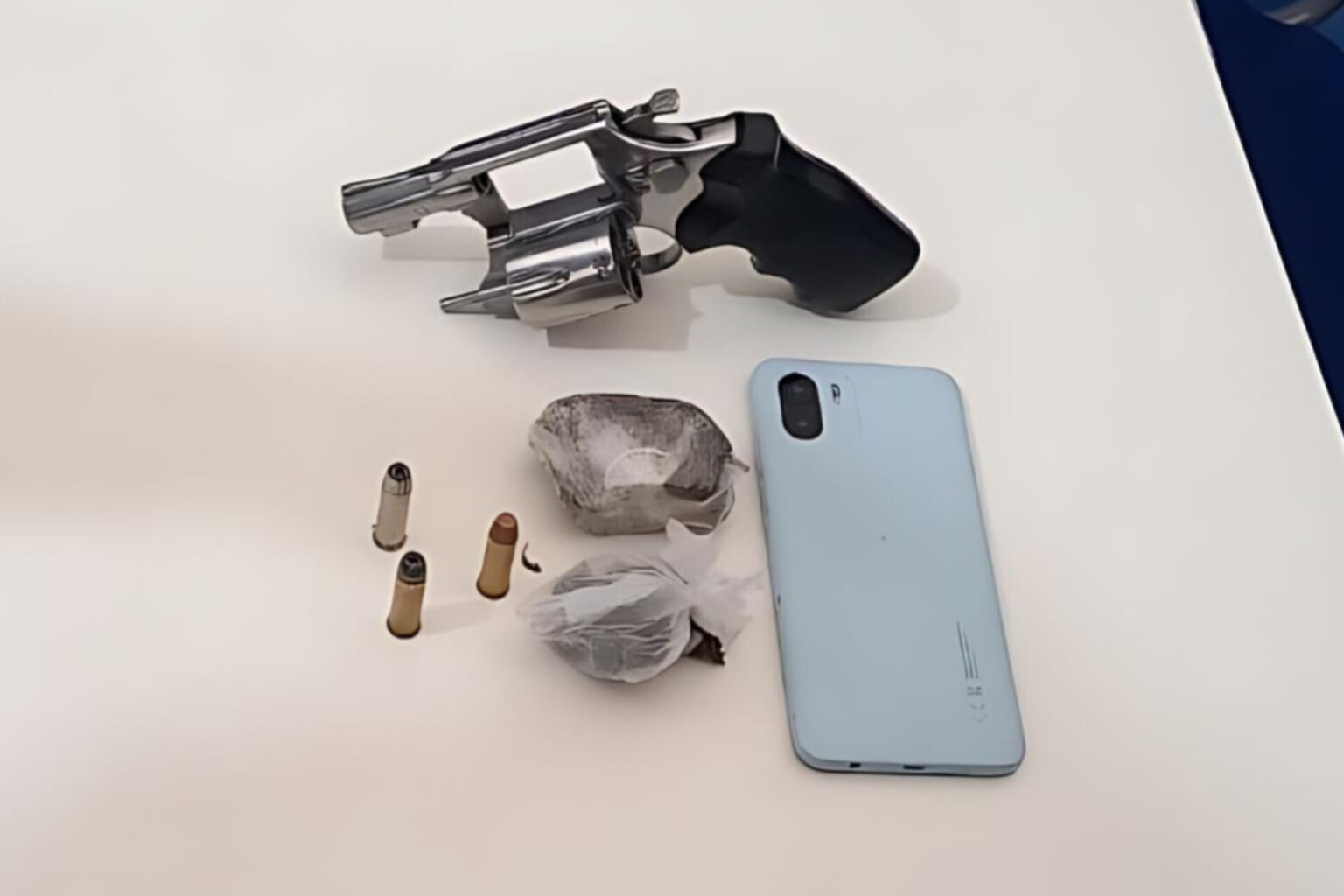 Criminoso morre após apontar arma para policiais em Cametá