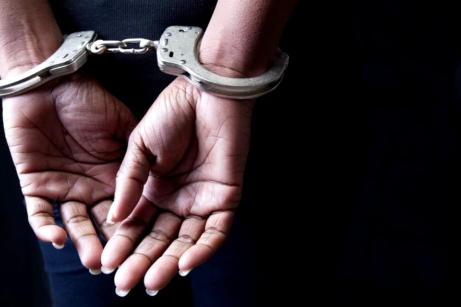 Mulher é presa após furtar salão de beleza em Marabá