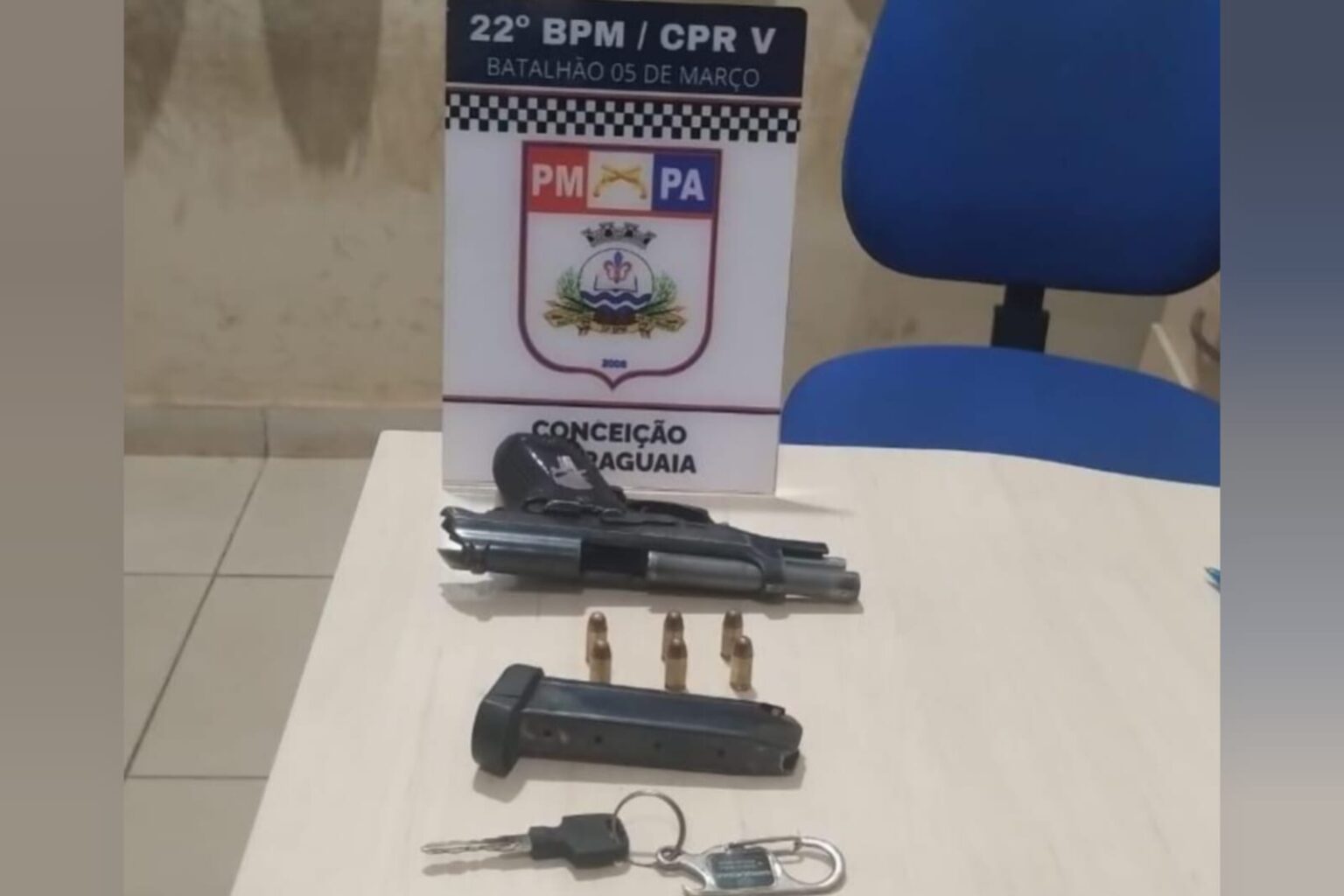 PM apreende arma de fogo, munições e uma moto em Conceição do Araguaia