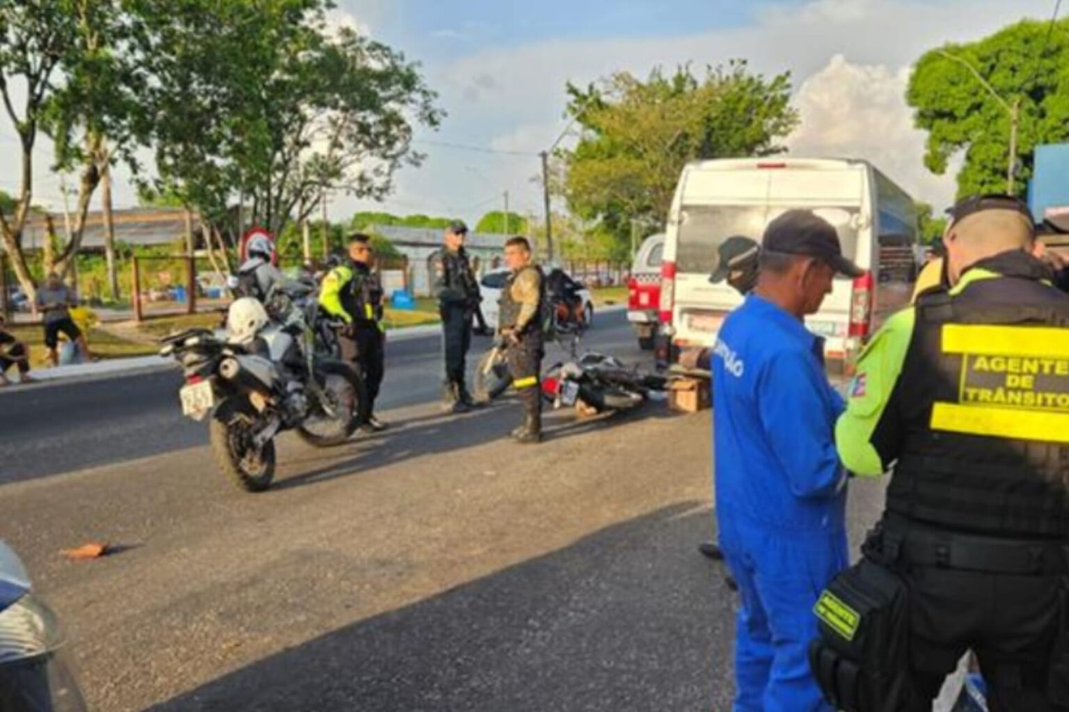Motociclista morre após bater em van e ser atropelado por carreta no Pará