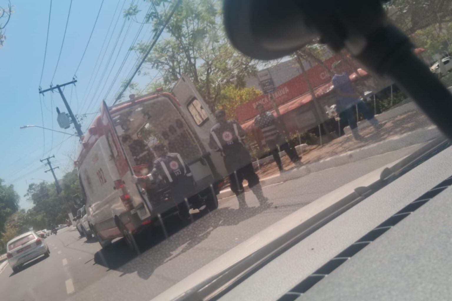 Colisão entre moto e carro deixa uma pessoa ferida em Marabá