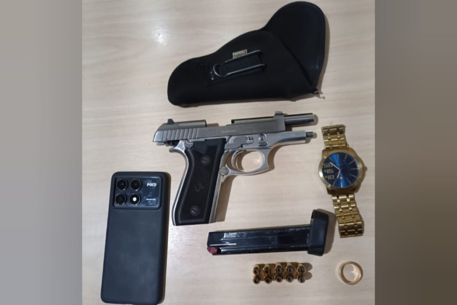 PM flagra motorista com arma de fogo em caminhonete em Novo Progresso