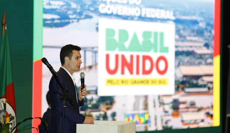 Ministro Jader Filho assina contratações que ultrapassam R$ 1 bilhão no Pará