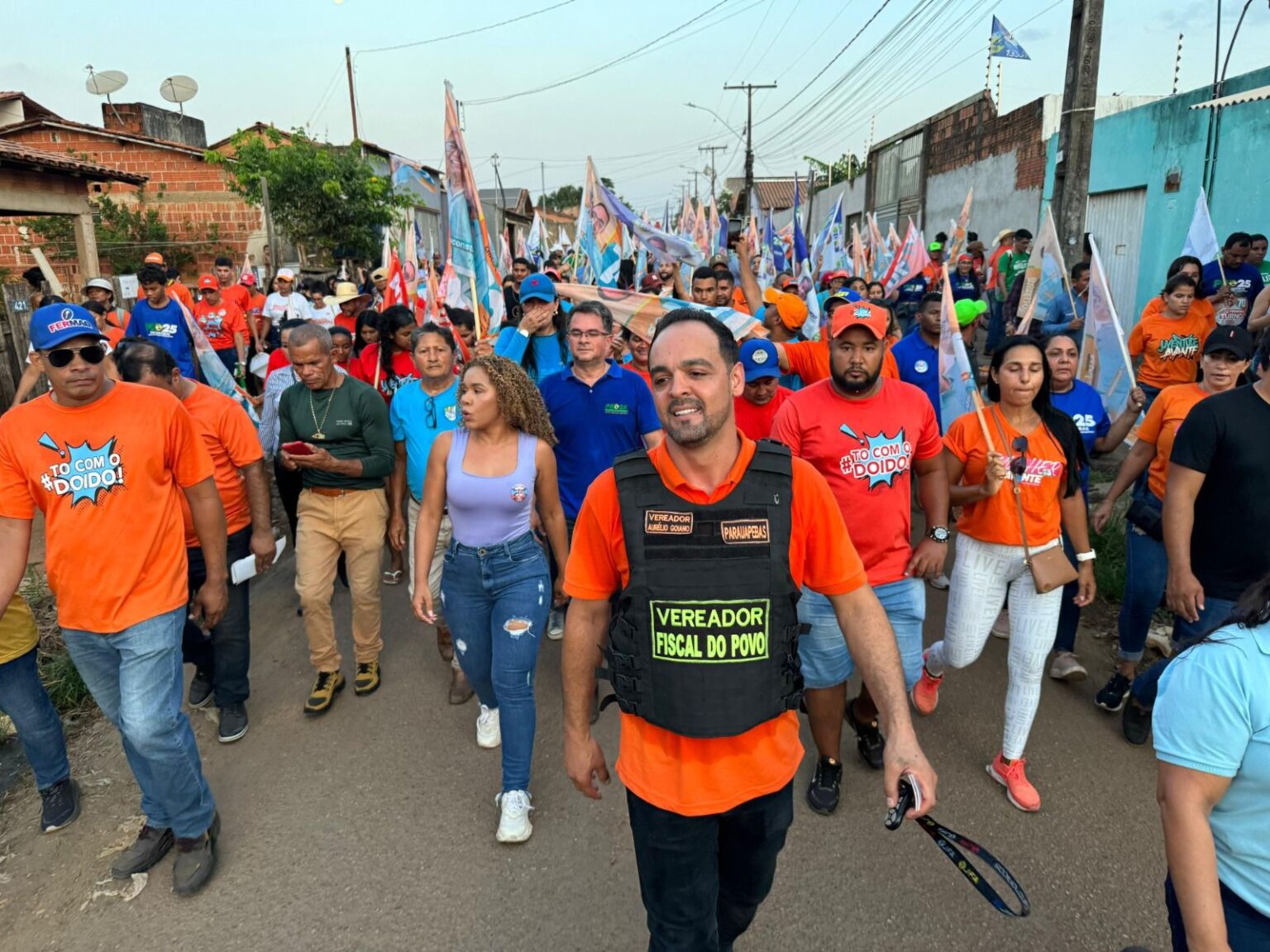 Aurélio Goiano percorre ruas do Bairro Guanabara e é bem recebido por populares