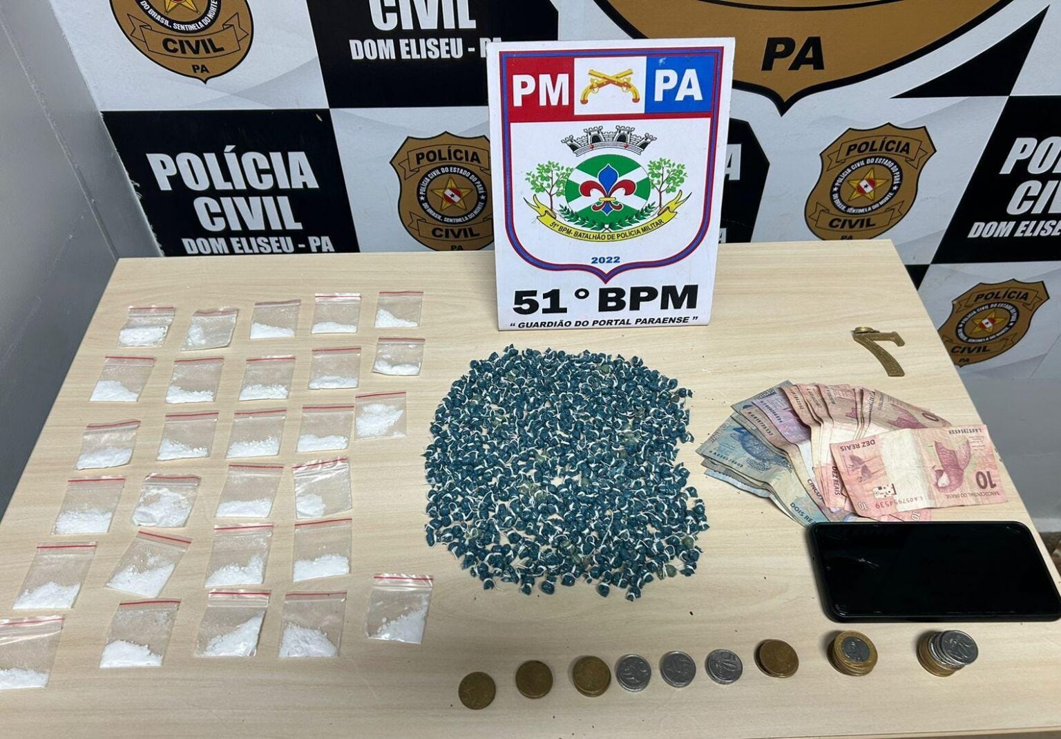 PM flagra motociclista com mais de 400 papelotes de cocaína em Dom Eliseu
