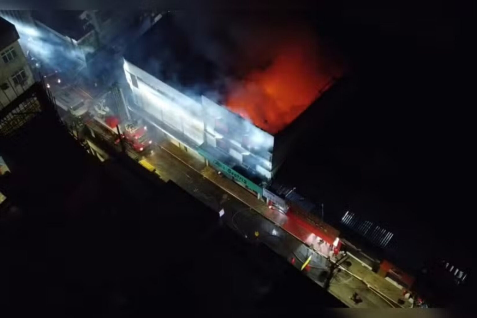 Incêndio de grandes proporções atinge lojas no Pará
