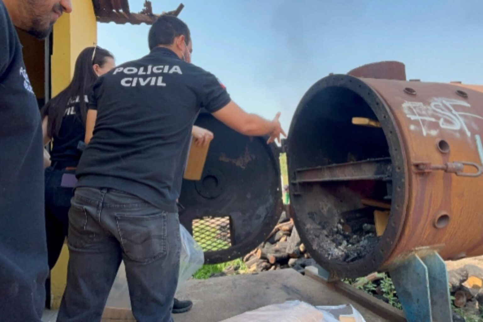 Polícia Civil incinera 200 kg de drogas em Redenção