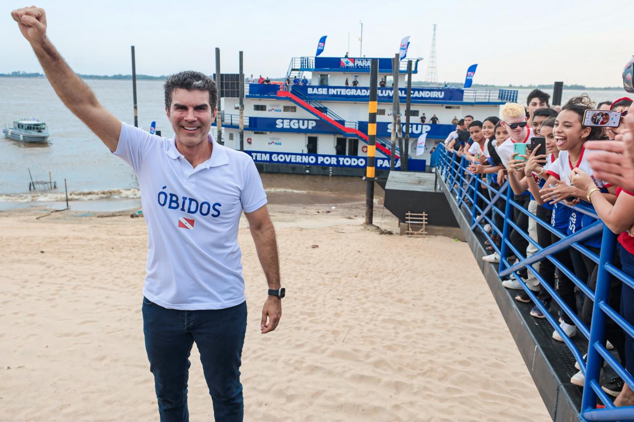 Helder Barbalho entrega Base Fluvial em Óbidos