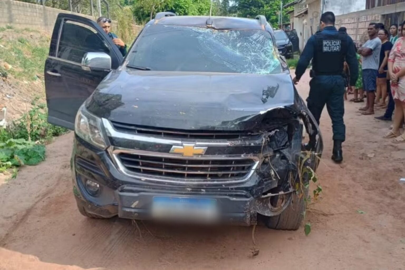 Carro colide com moto e deixa pessoas gravemente feridas no Pará