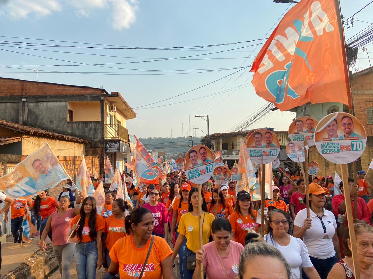 Caravana “Mulheres com Aurélio Goiano” realiza caminhada pelas ruas de Parauapebas