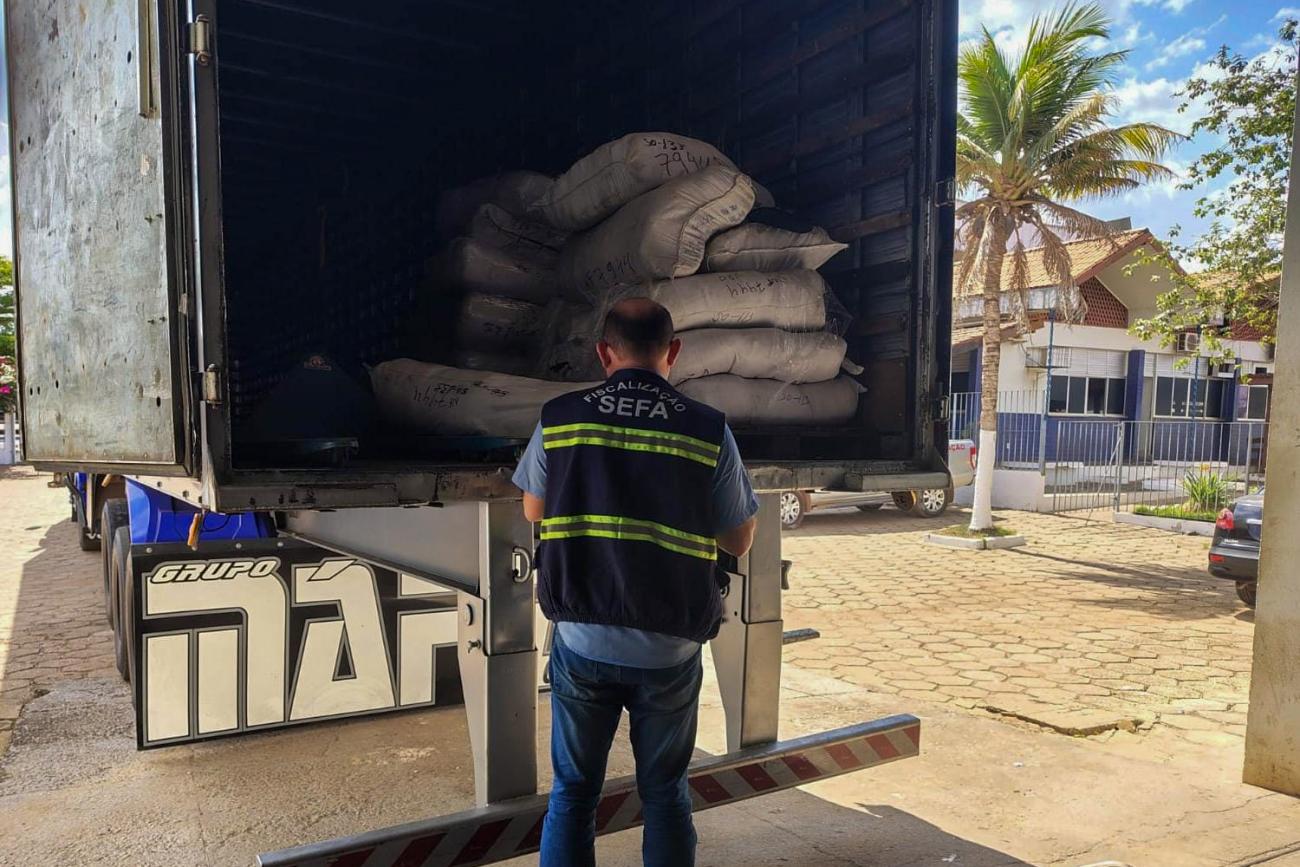 Sefa apreende produtos importados subfaturados em Dom Eliseu