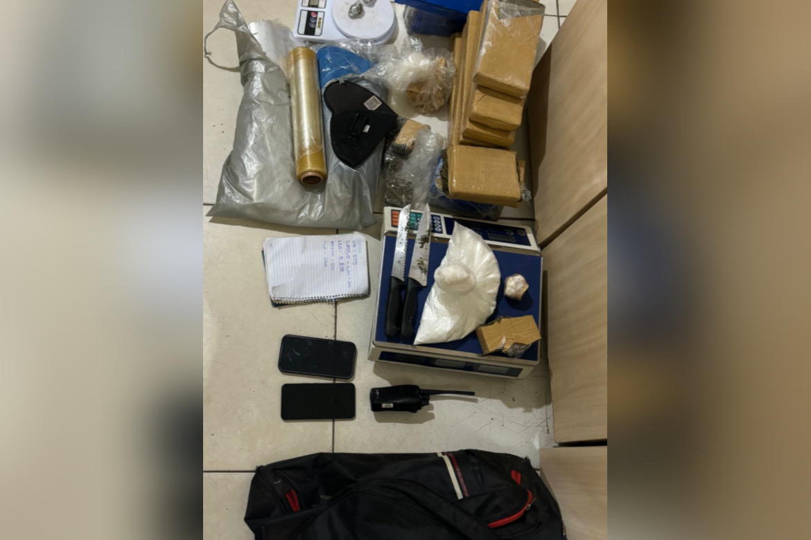 Mulher é presa suspeita de tráfico de drogas em Marabá