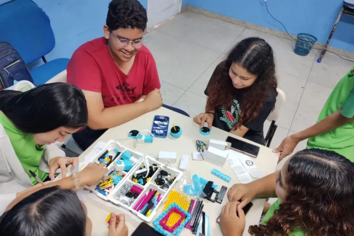 Seduc promove formação em Robótica Educacional para professores e estudantes