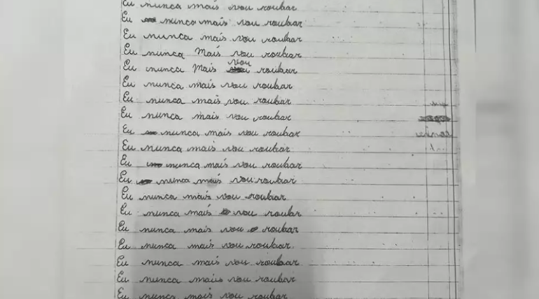 Mãe obriga filha a escrever repetidamente ‘nunca mais vou roubar’ após descobrir furto de celular
