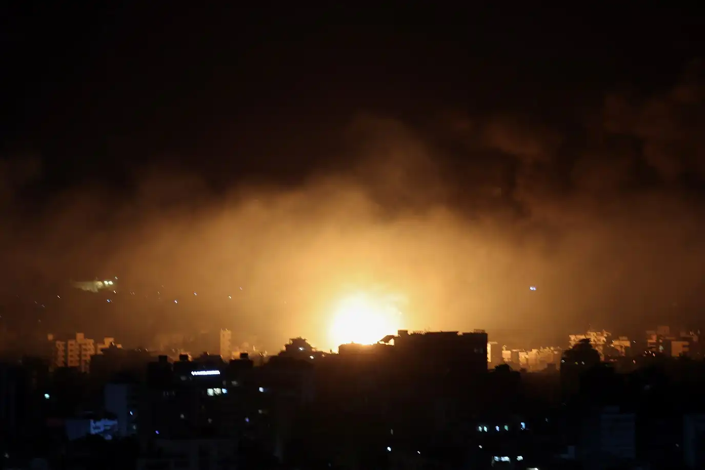 Ataque israelense atinge centro de Beirute