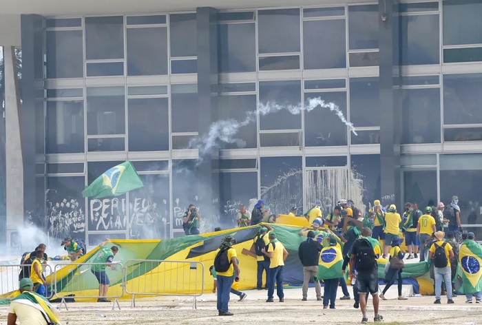 STF absolve morador de rua por participação no 8 de janeiro