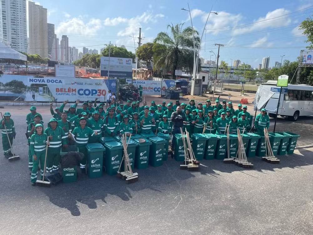 Mais de 1,3 mil toneladas de resíduos é recolhida do trajeto do Círio em Belém