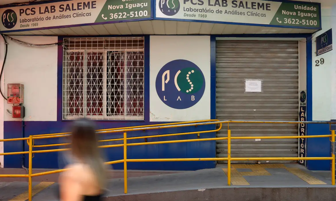 MP denuncia seis pessoas de laboratório que errou testes de HIV