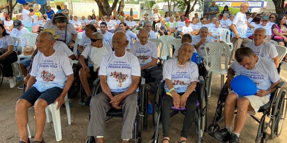 Idosos de diferentes núcleos de Marabá se reúnem em evento na Praça da Bíblia