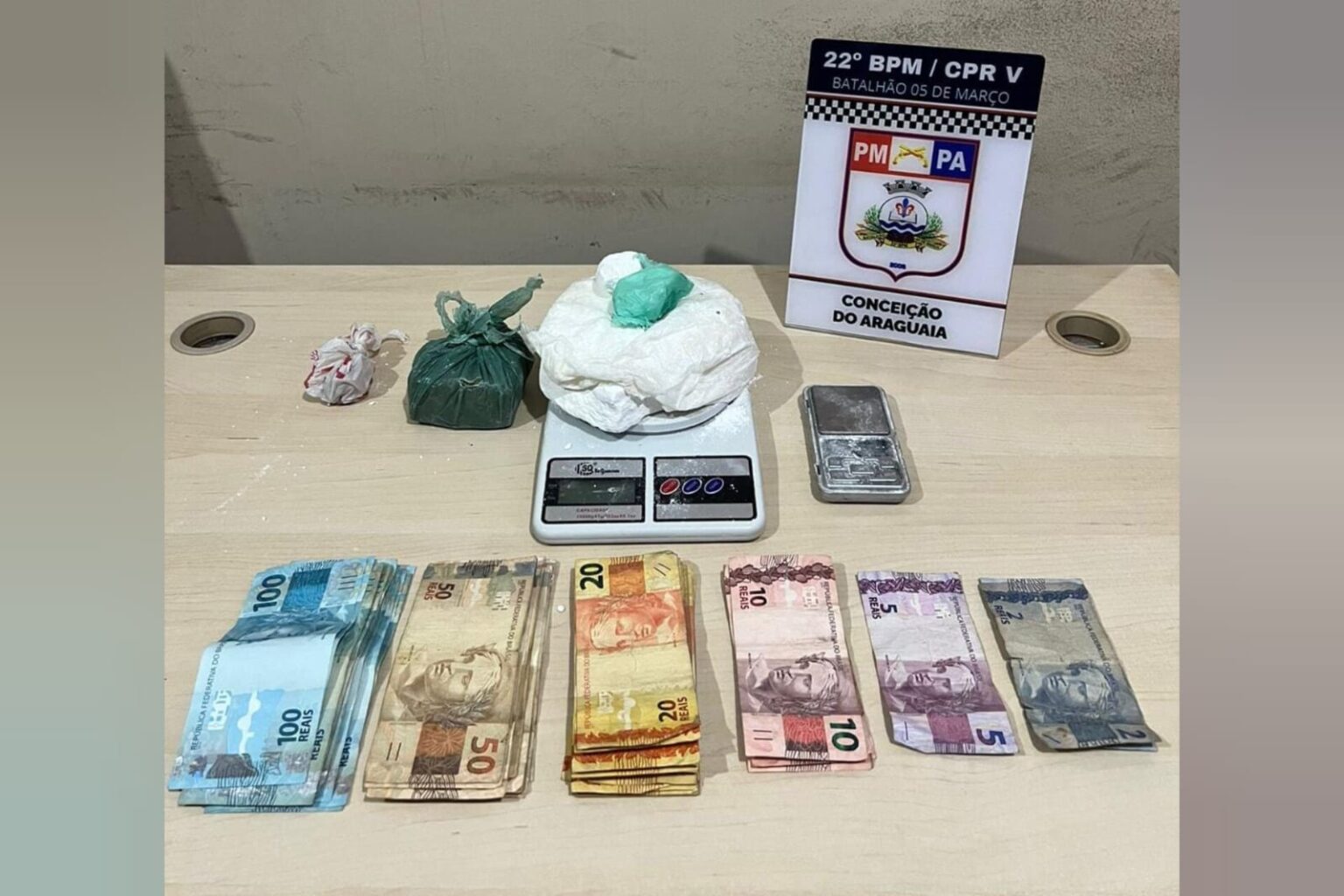Traficante foge da PM e deixa mochila cheia de drogas em Conceição do Araguaia