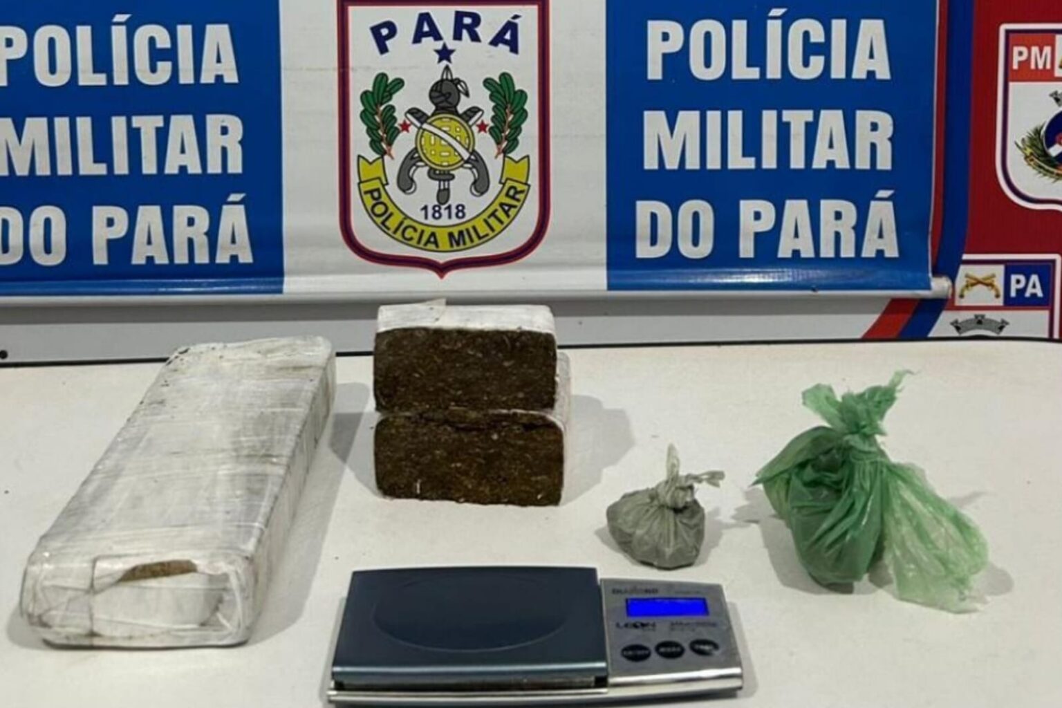 Suspeito tenta fugir de bicicleta mas é preso pela PM em Tailândia