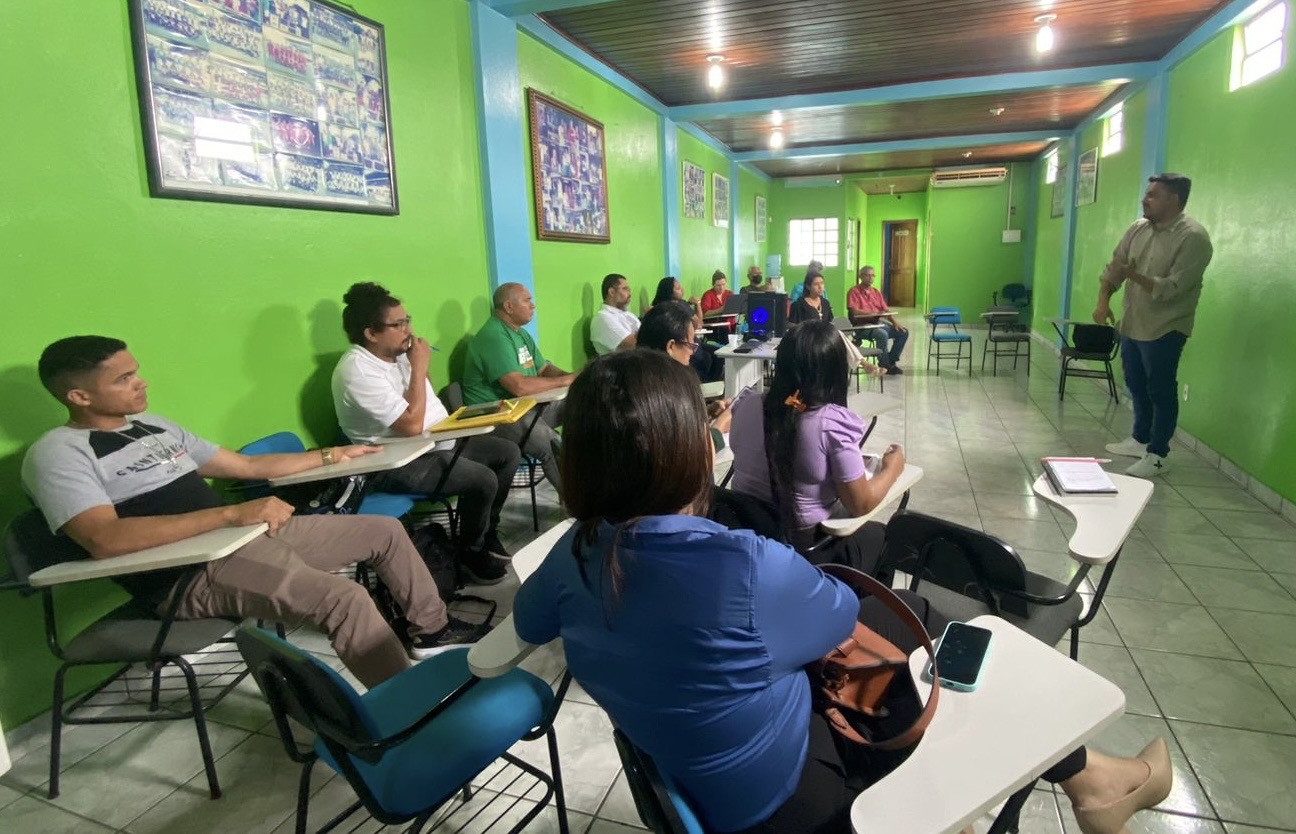 Sindecomar realiza debate sobre redução da jornada de trabalho em Marabá