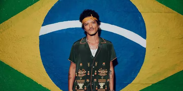 ‘Bonde do Brunão’: Bruno Mars homenageia Brasil cantando funk em português