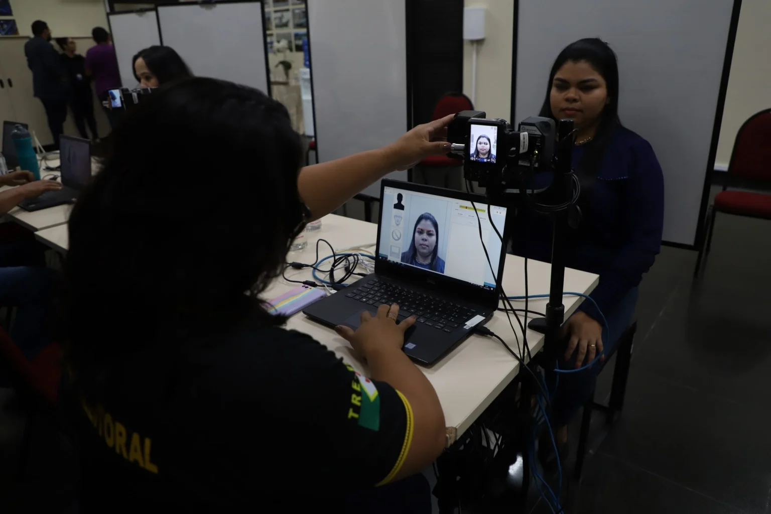 Justiça Eleitoral retoma regularização de título e coleta de biometria