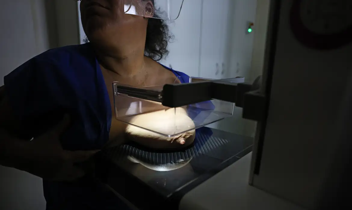 Justiça do Pará proíbe médica de divulgar de informações falsas sobre mamografia