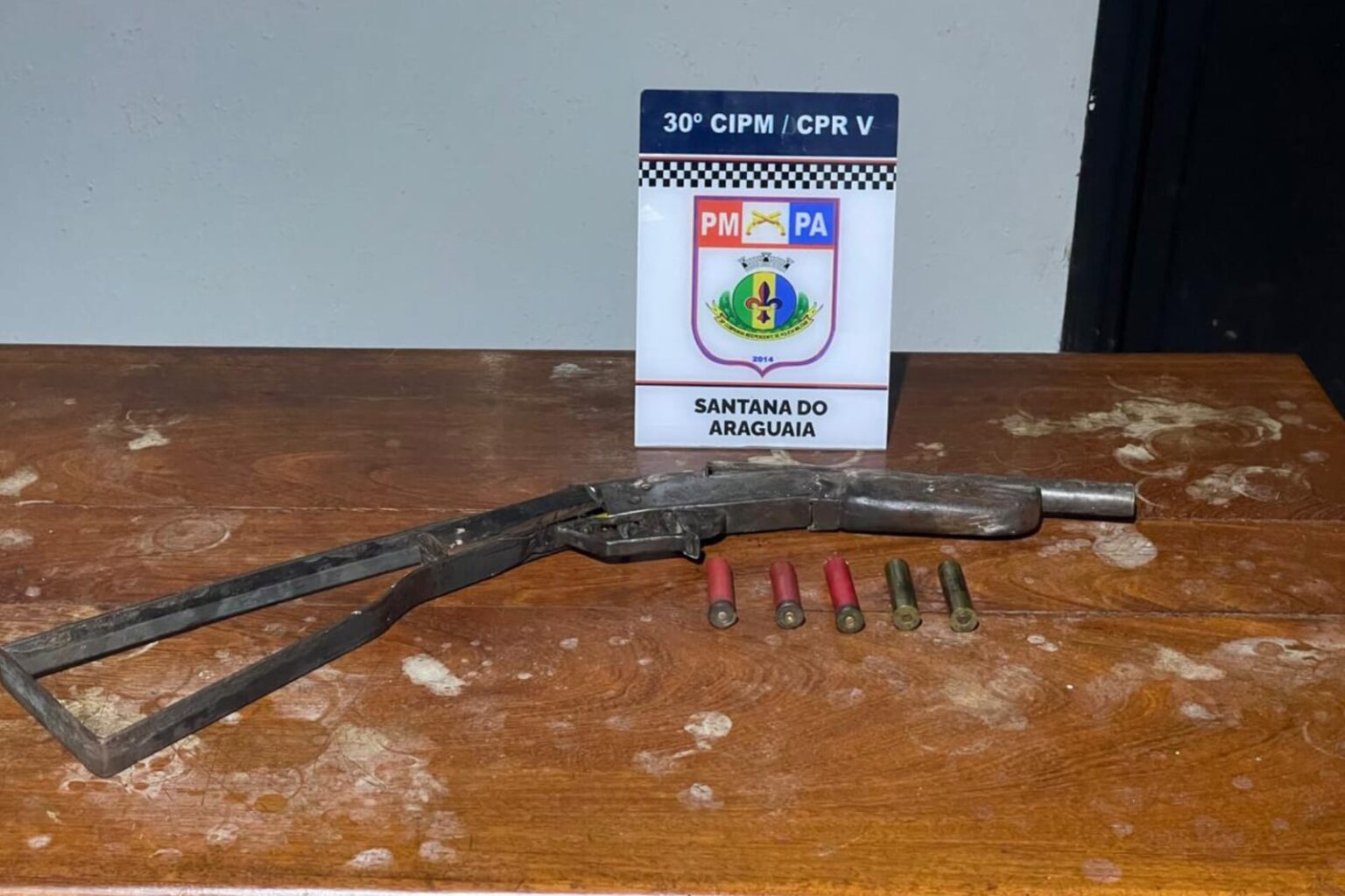 Homem agride e ameaça companheira em Santana do Araguaia