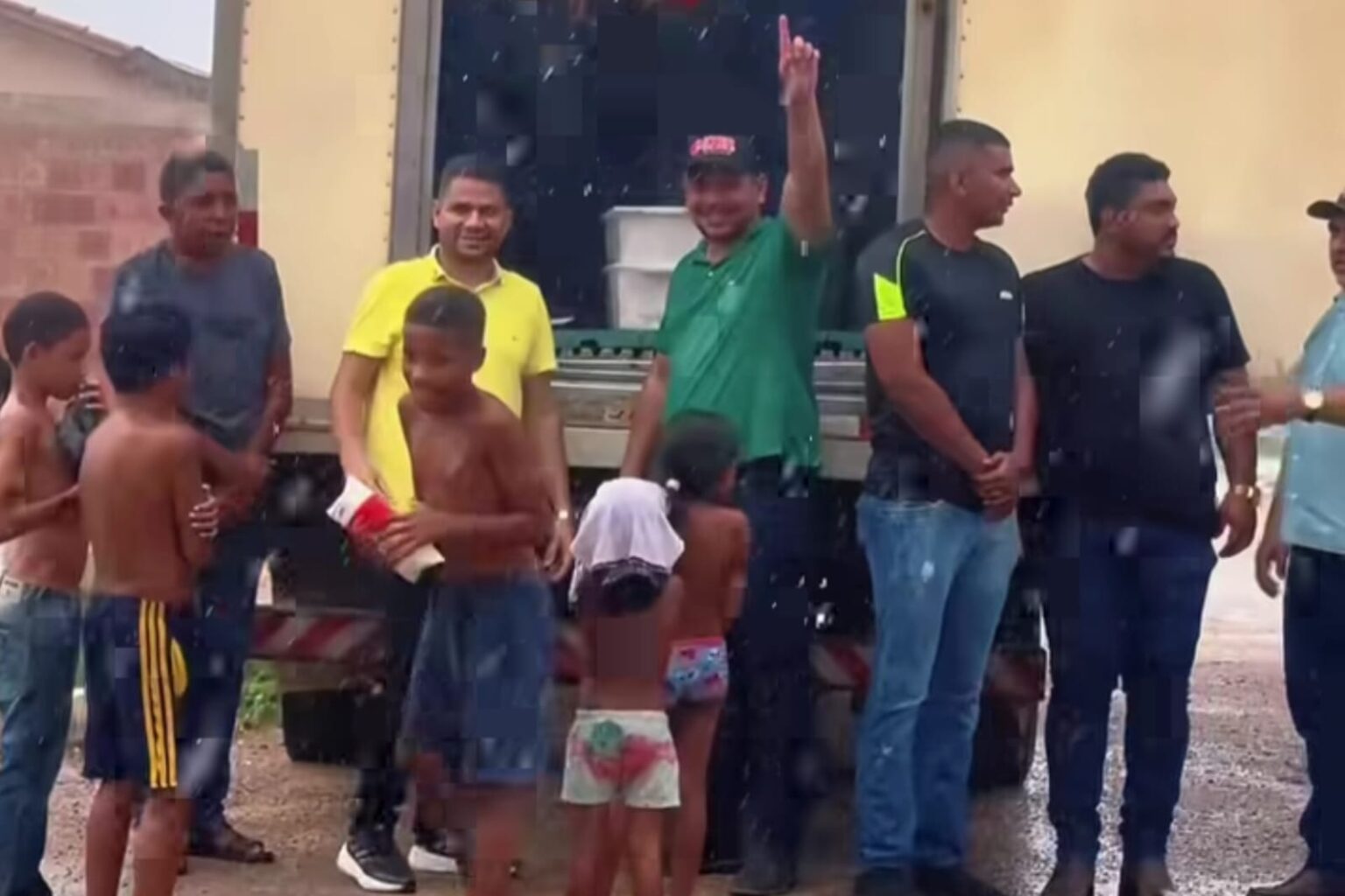 Wagno Godoy distribui mais de 1 tonelada de leite em Itupiranga