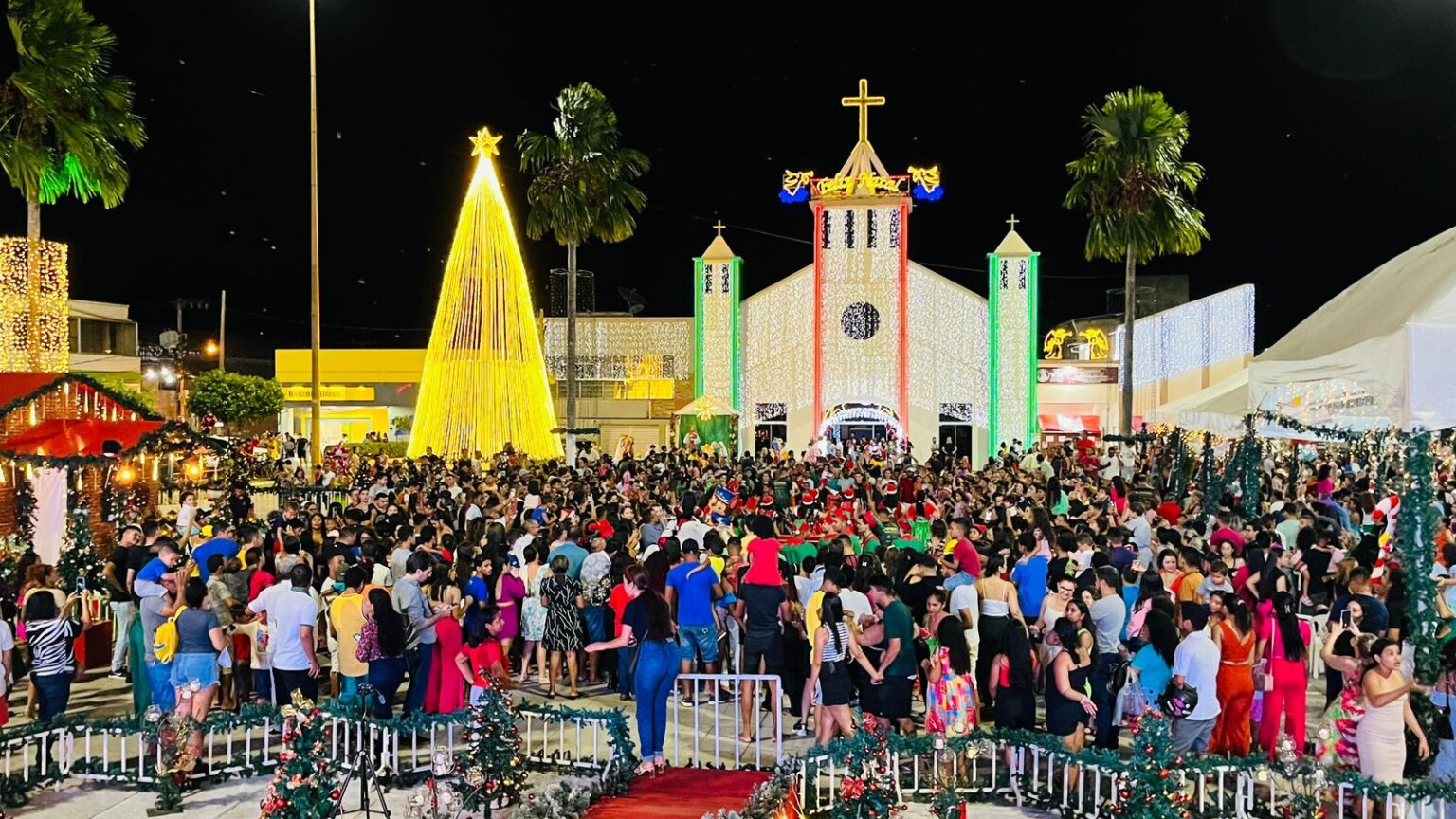 VÍDEO: Público prestigia “Natal Encantado 2024” na Praça São Francisco, em Marabá