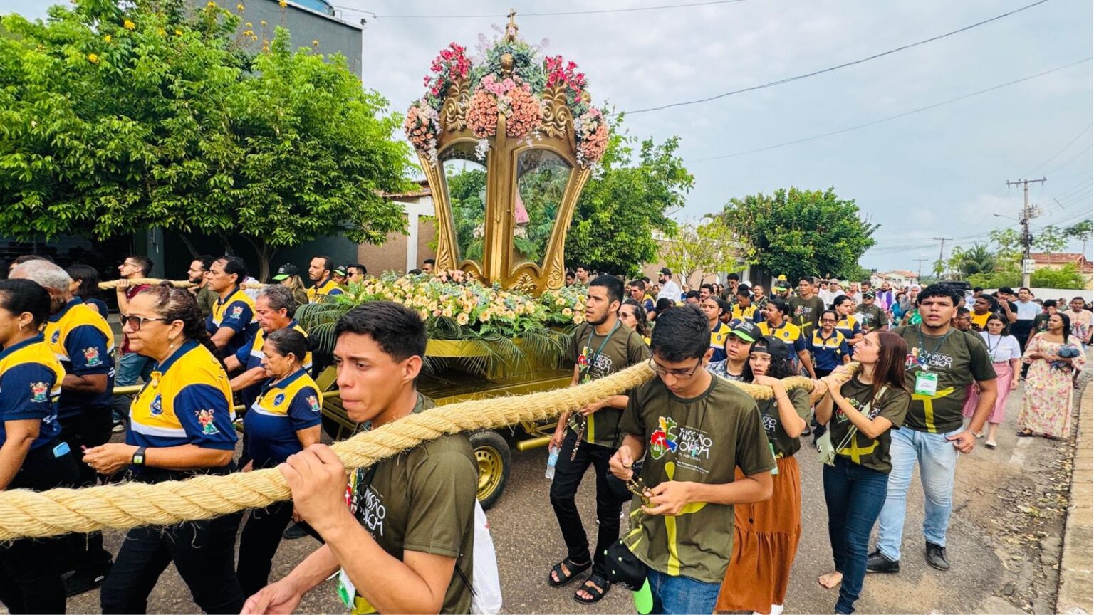 Procissão encerra VI Missão Jovem na Amazônia em Marabá