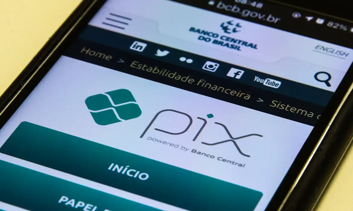 Pix supera dinheiro e se torna a forma de pagamento mais usada dos brasileiros