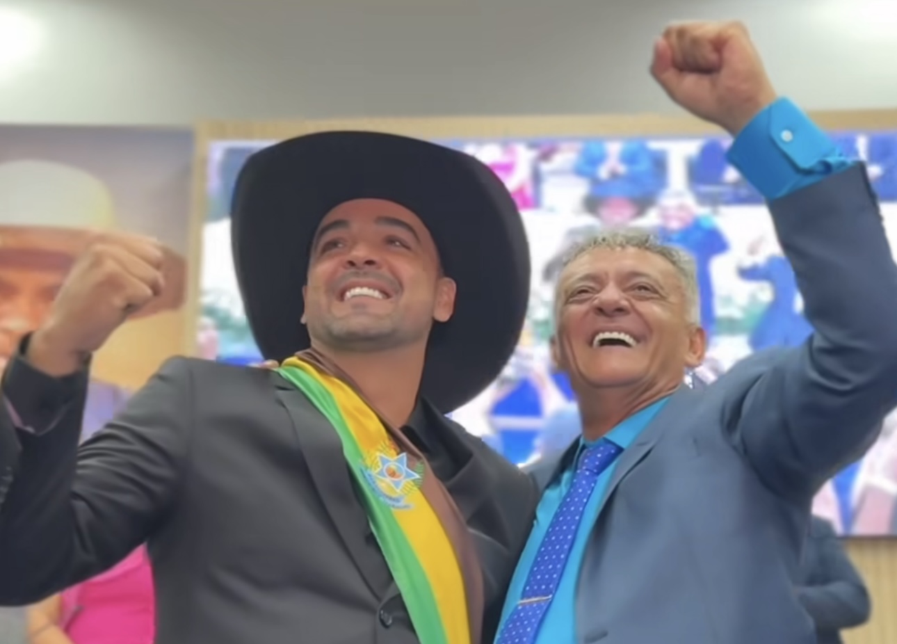 Aurélio Goiano toma posse como prefeito de Parauapebas; Anderson Moratório é eleito presidente da Câmara