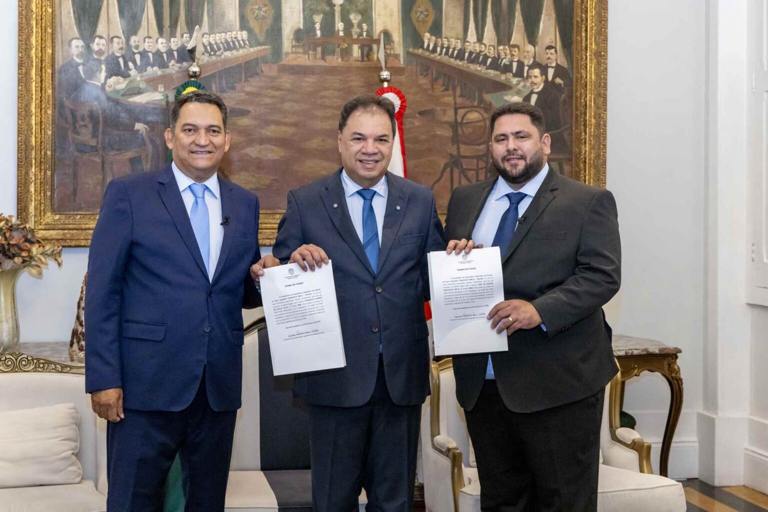 Alepa empossa novos deputados nas vagas de Toni Cunha e Igor Normando