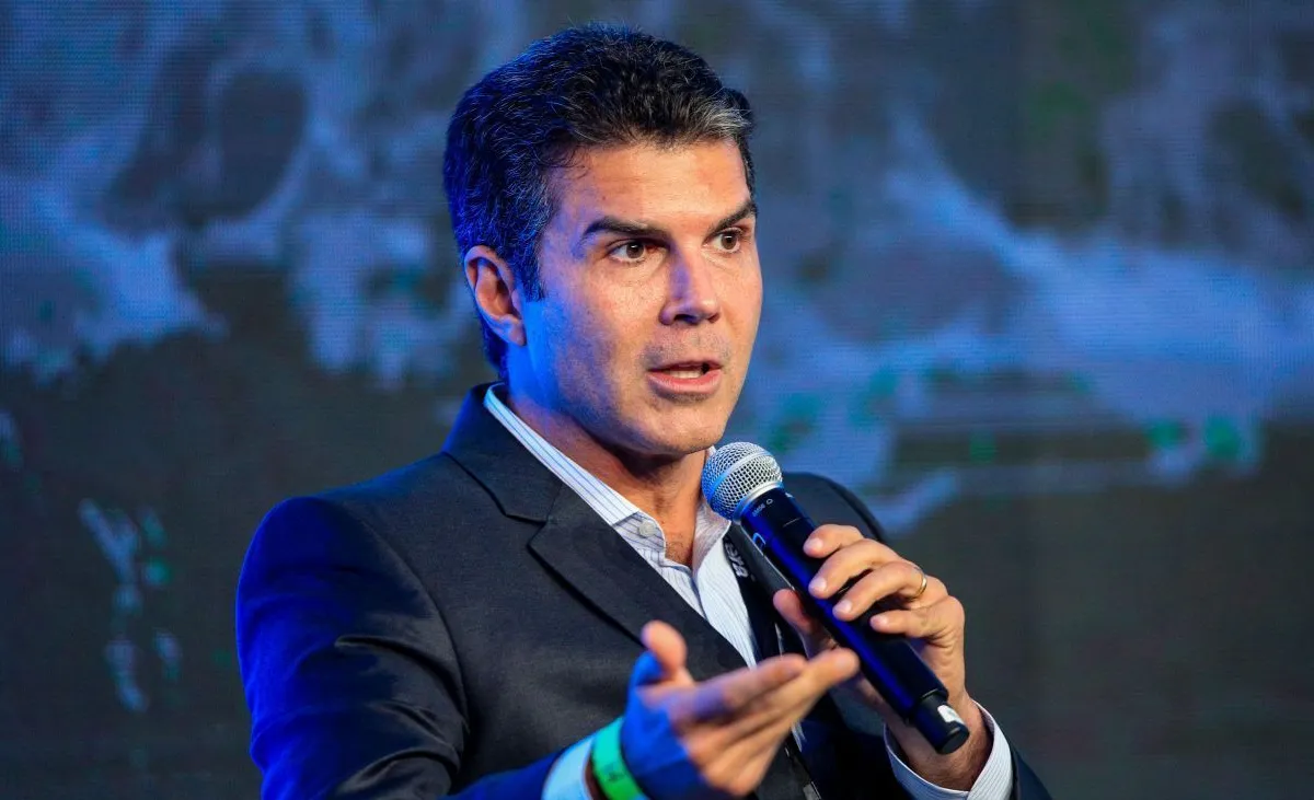 Helder Barbalho se afasta do Governo do Pará por 10 dias para tratar de assuntos particulares