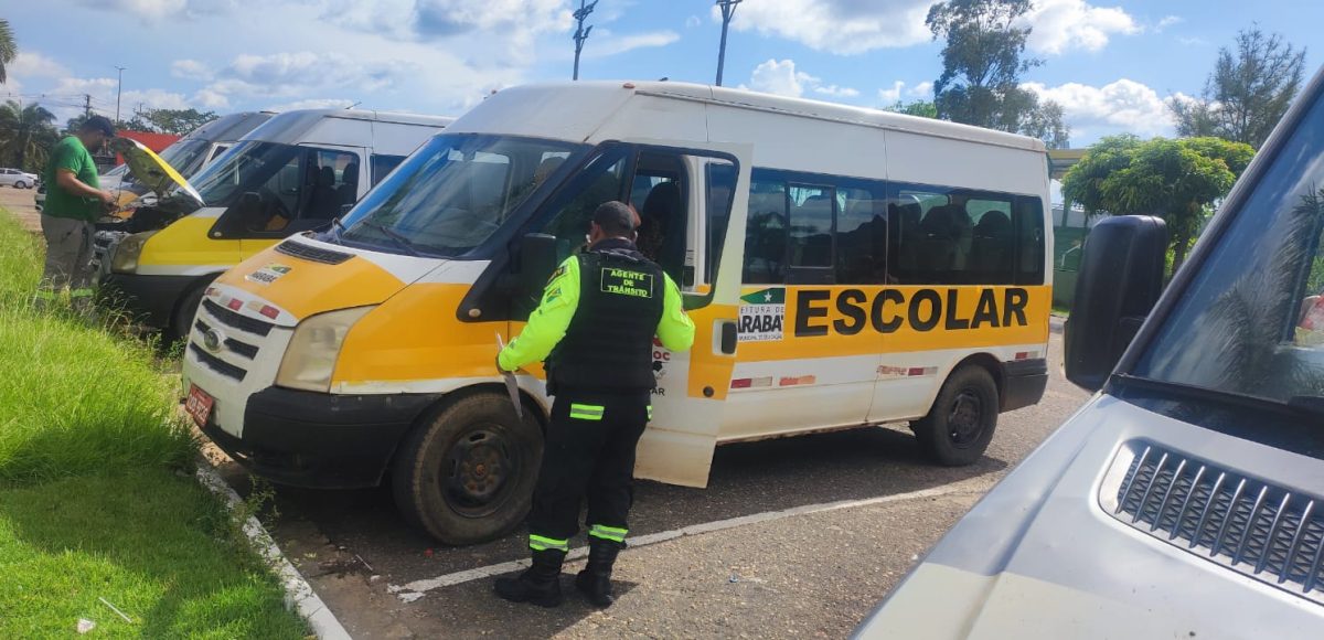 DMTU realiza vistoria em veículos que prestam serviços de transporte escolar em Marabá