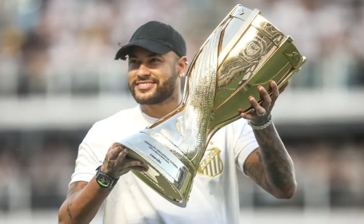 Neymar rescinde com o Al-Hilal e fica livre para assinar com o Santos