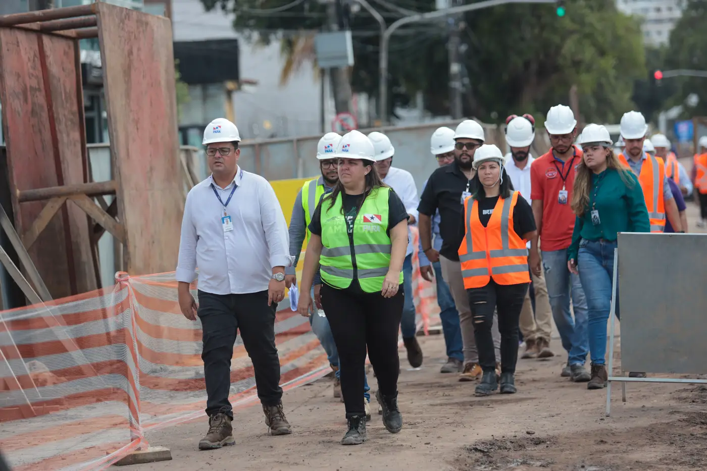 Comitiva do BNDES visita obras da COP 30 em Belém