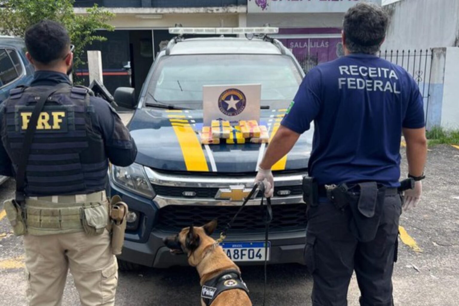 PRF e Receita Federal apreendem 5 kg de cocaína durante fiscalização na BR-316
