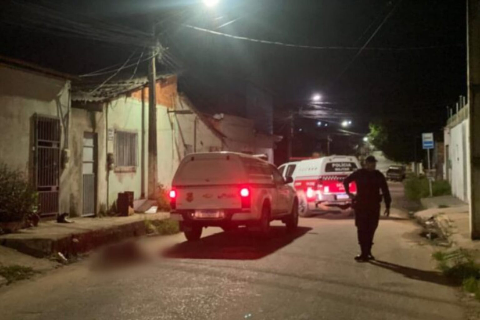 Dupla em moto mata homem a tiros em bar de Parauapebas