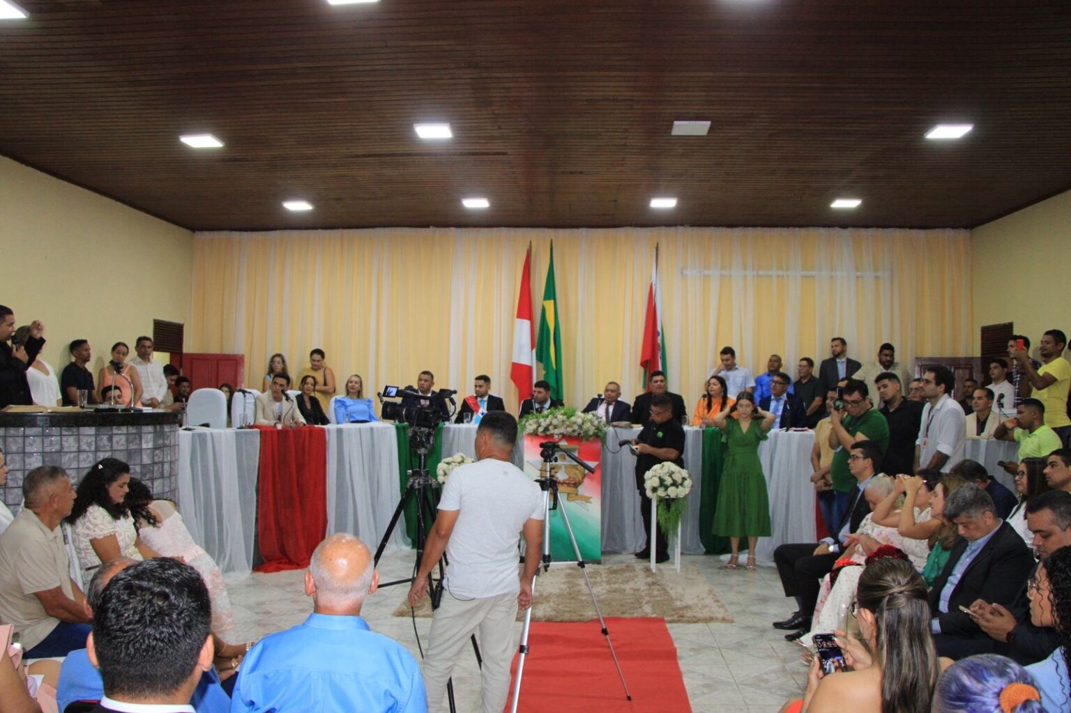 Wagno Godoy toma posse como prefeito de Itupiranga; Câmara elege nova Mesa Diretora